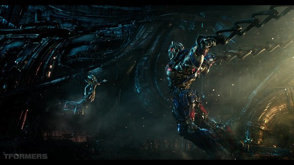 Transformers The Last Knight Theatrical Trailer HD Screenshot Gallery 071 (71 of 788)